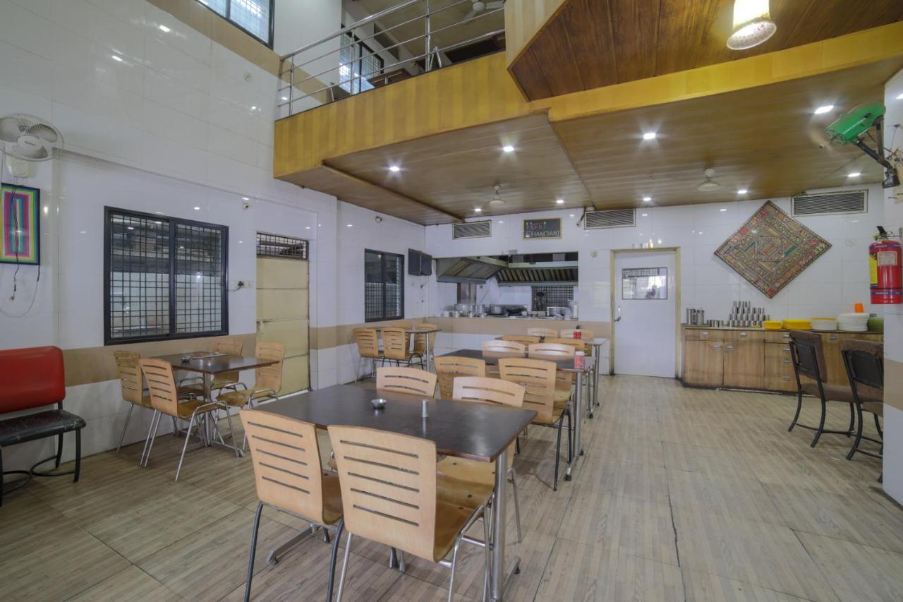 Oyo Flagship Hotel Chandani Rāipur Eksteriør bilde